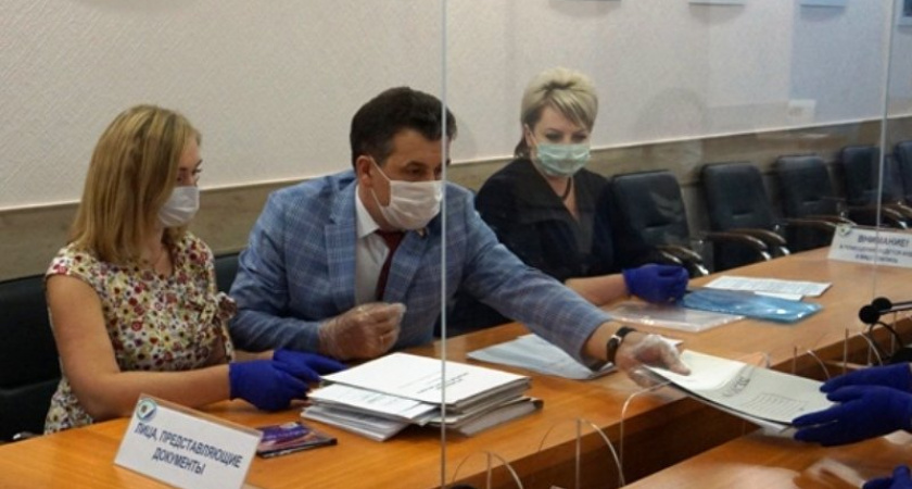 Андрей Архицкий последним из кандидатов в брянские губернаторы сдал подписи «муниципального фильтра»
