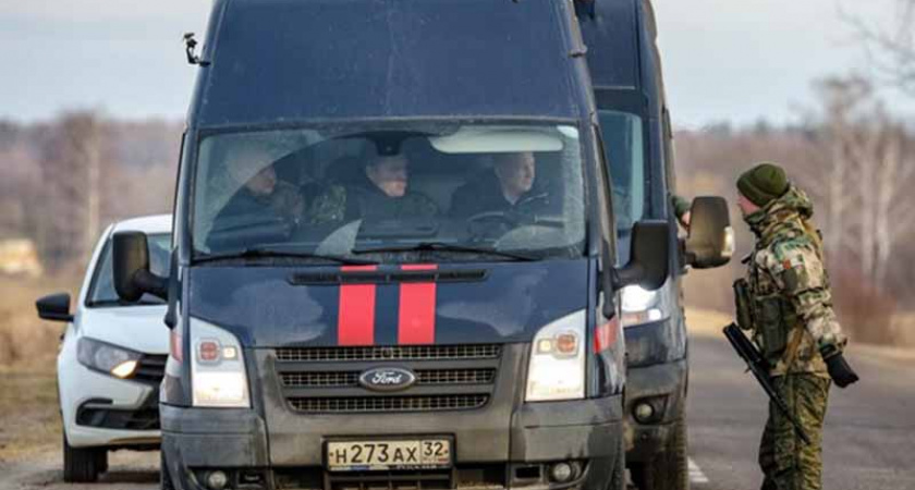 Власти Брянска в новогоднюю ночь закроют дороги «у ёлок» для движения транспорта