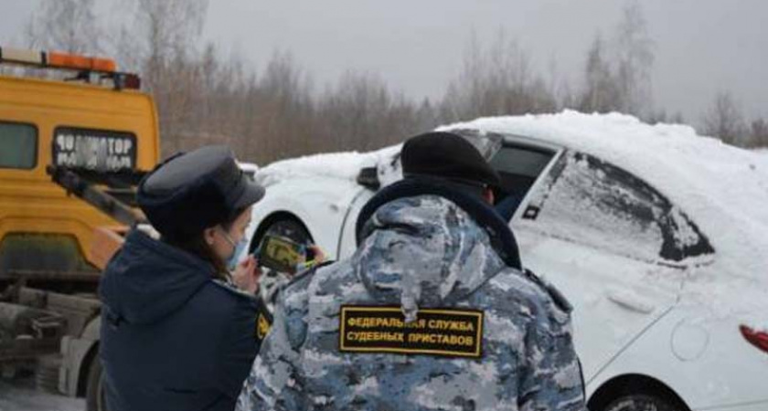 Брянские приставы помогли вдове забрать своё наследство у родственников мужа