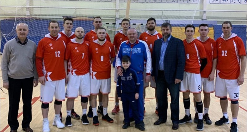 Баскетбольный «Брянск» дважды победил в последнем туре «гладкого» первенства
