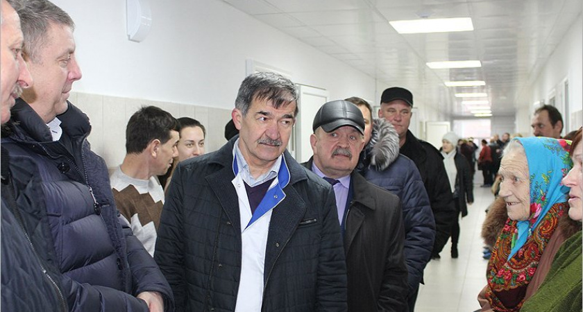Брянский губернатор раскритиковал руководство Стародубской ЦРБ за не купленную вовремя мебель