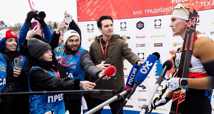 Александр Большунов выиграл Дёминский марафон классическим стилем