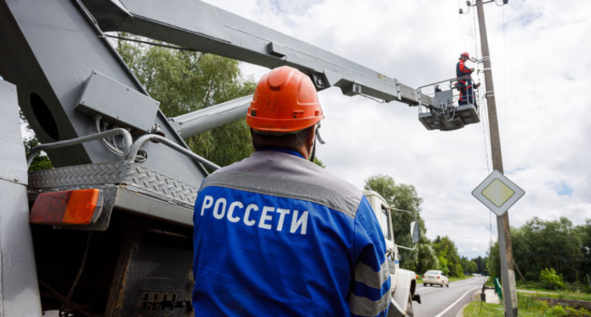«Брянскэнерго» в прошлом году установило у потребителей более 2,4 тысяч «умных» счётчиков