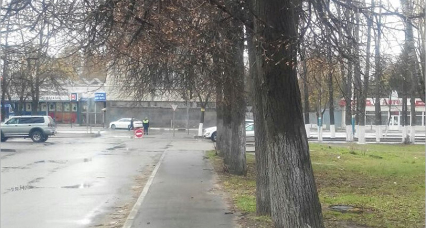 Полиция блокировала входы и въезды на кладбища в Брянске на Пасху