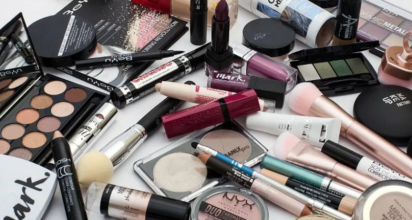 В Брянской области открылась «горячая линия» по качеству косметики