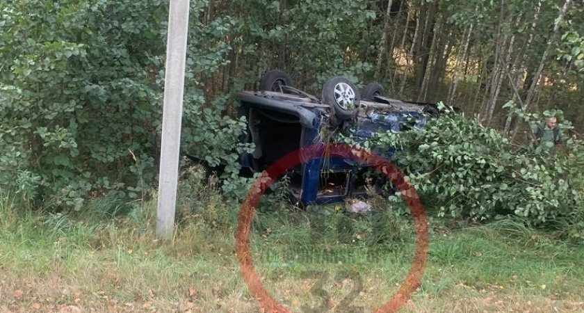 ДТП под Выгоничами: одна из машин в кювете, предварительно жертв нет
