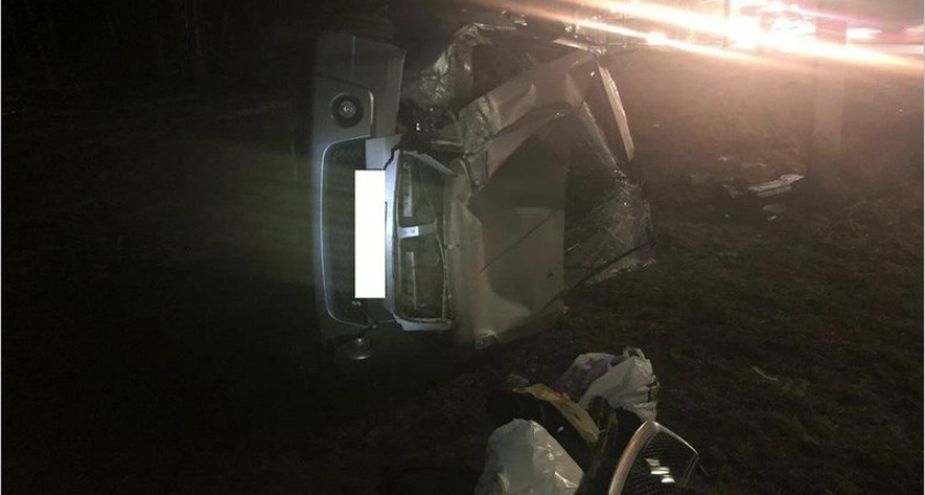 Внедорожник Suzuki не доехал до Брянска и улетел в кювет, пострадали два человека
