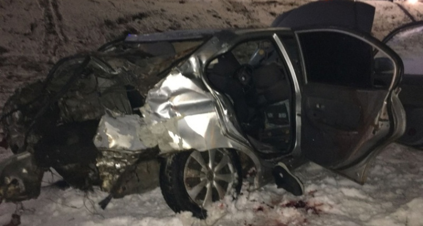 Брянская полиция расследует смерть водителя легкового авто в лобовом столкновении