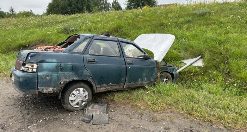 Смерть за рулём: на объездной дороге вокруг Брянска «десятка» улетела в кювет, водитель погиб на месте