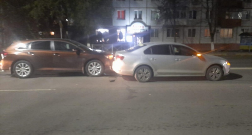 В Брянске водитель умер за рулём и спровоцировал аварию