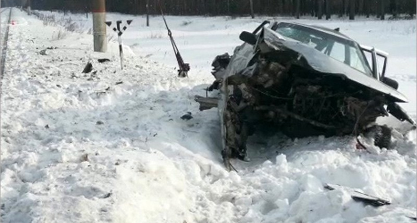 Водитель, загнавший свою «десятку» под электричку, отправлен брянским судом в СИЗО