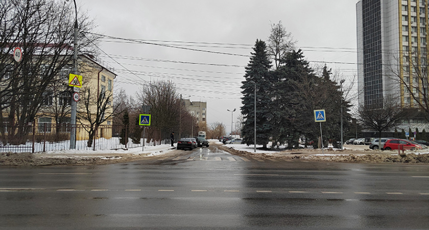 ДТП у гостиницы «Брянск»: женщина-водитель переехала пенсионерку