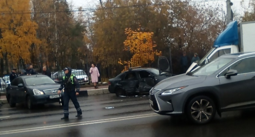 Массовое ДТП на проспекте Ленина в Брянске: одна женщина погибла, ещё одна в больнице