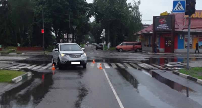 Престарелая женщина попала под колёса авто на переходе в Стародубе