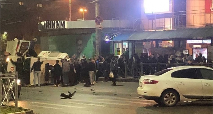 В центре Брянска произошло VIP-ДТП с пострадавшим