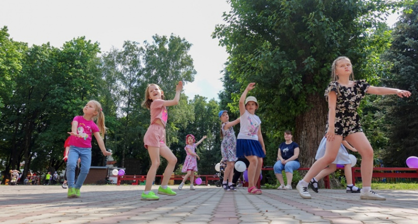 Каждые выходные лета брянский парк Толстого будет площадкой фестиваля «Лето с Гражданином»