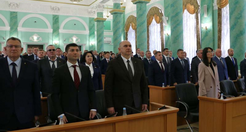 Комитеты Брянской облдумы «поделили» между собой ЕР и ЛДПР