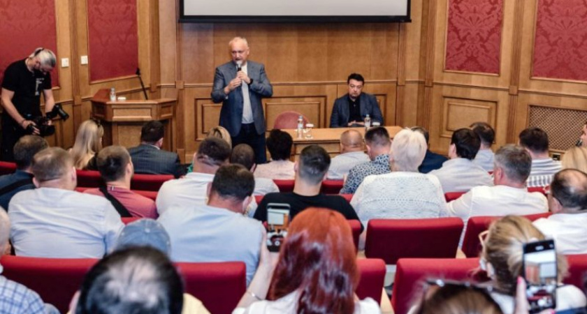 Навстречу выборам: лидеры коммунистов и социалистов Молдавии провели встречи с представителями диаспоры в России