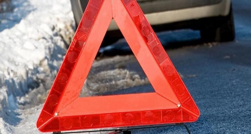 В Карачеве не поделили дорогу две французские иномарки