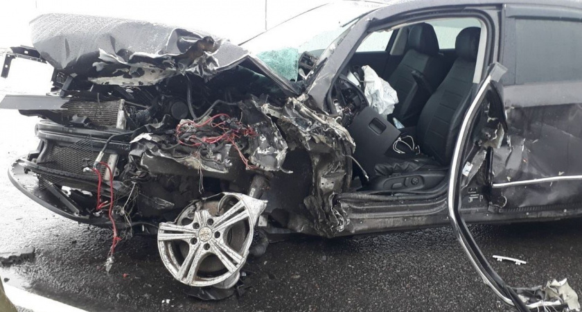В Брянской области в лобовом ДТП под Унечей два человека погибли, ещё двое госпитализированы