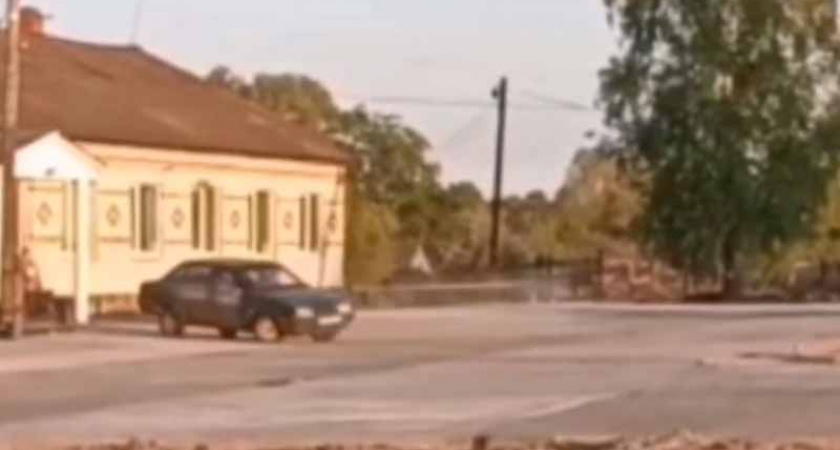 Брянского лихача, заехавшего в забор и удравшего с места ДТП, на год лишили прав