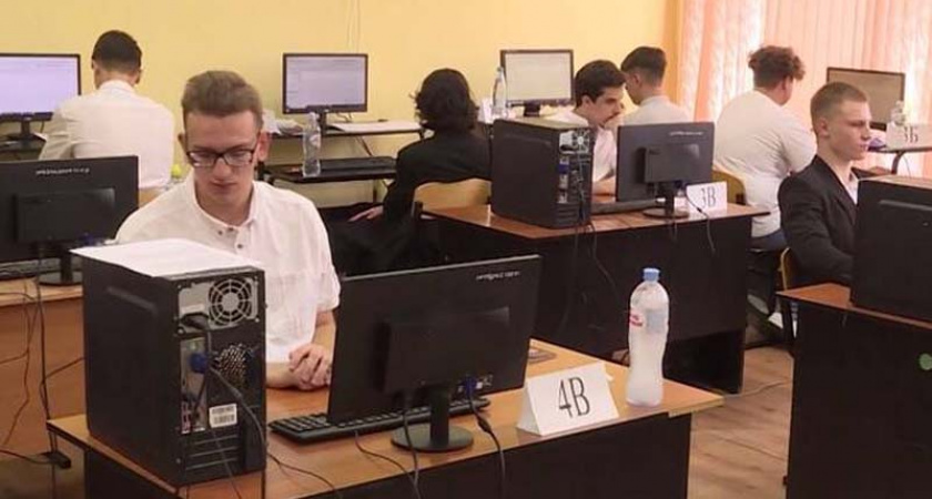 ЕГЭ в дополнительные дни 4 и 5 июля пересдают более 780 брянских выпускников