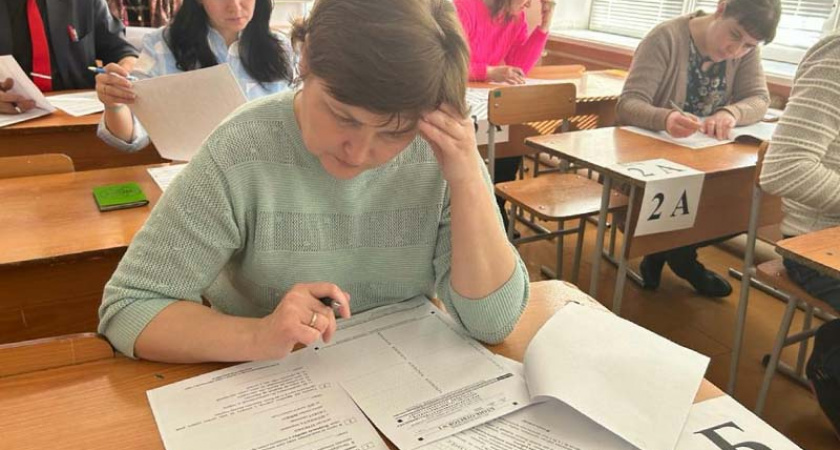 Родители брянских выпускников 21-27 марта попробуют сдать ЕГЭ по русскому языку