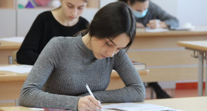 Утверждено новое расписание для итогового сочинения-2020/21
