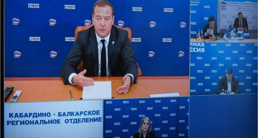 «Единая Россия» будет работать над расширением программы «Земский доктор» и принятием закона о гаражной амнистии до конца года