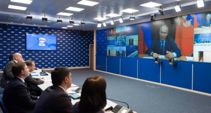 Президент России провёл встречу с общественниками – победителями праймериз «ЕР»