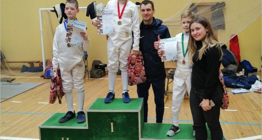 Юный фехтовальщик из Брянска выиграл международный турнир в Гомеле