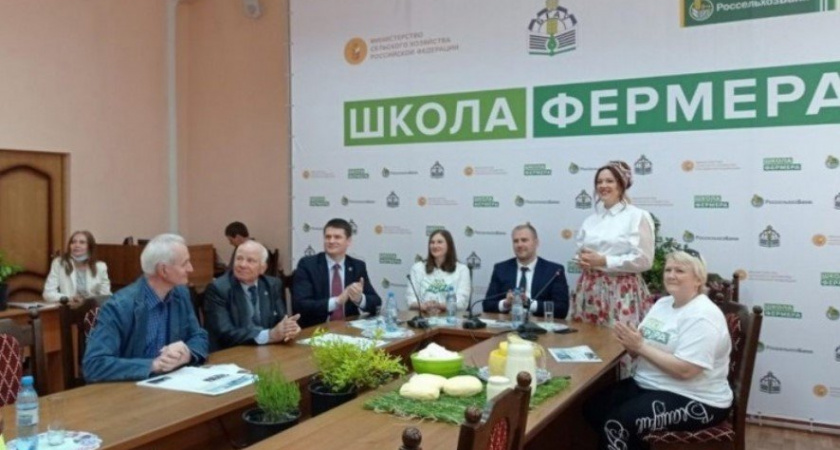 Брянские выпускники «Школы фермера» получили гранты на свои бизнес-проекты