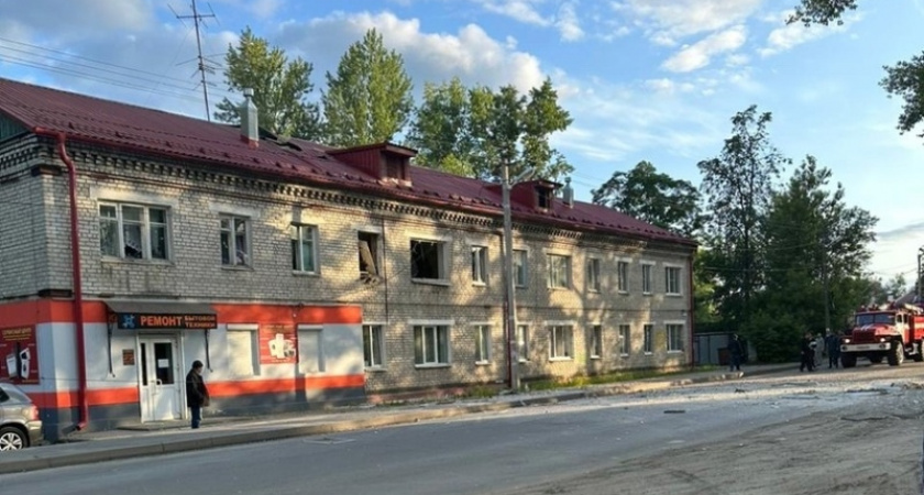 Взрыв бытового газа разрушил несколько квартир в двухэтажном доме в Брянске