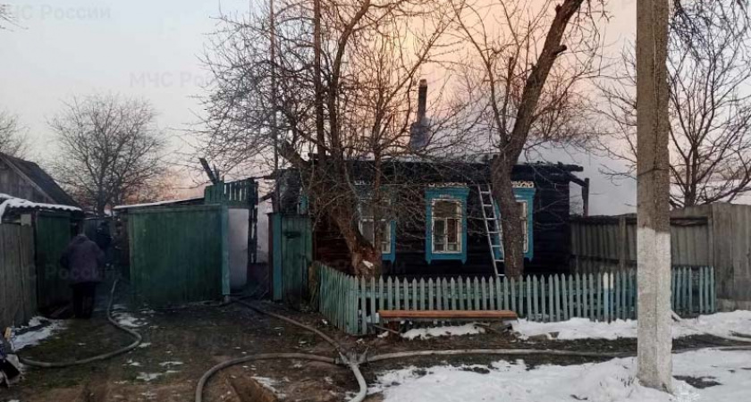 В поселке под Климово сгорел жилой дом, пострадавших нет