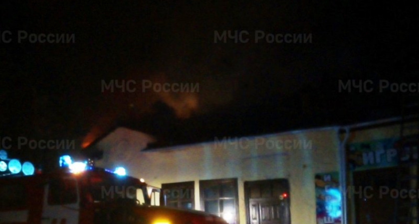 В Стародубе сгорел магазин на местном рынке