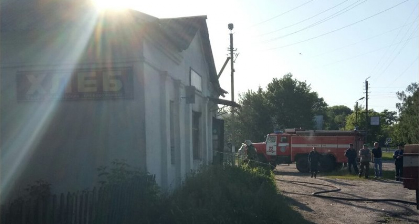 В климовском селе рано утром сгорел магазин