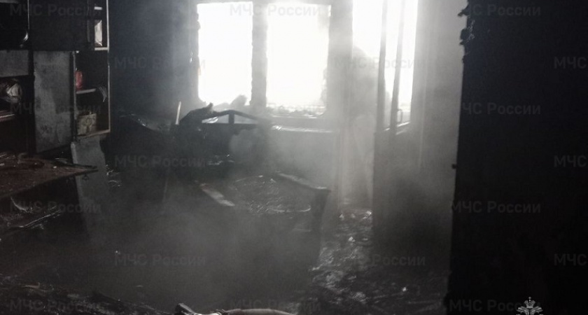 Пожар в Брянске: выгорела квартира в пятиэтажке, погибла женщина