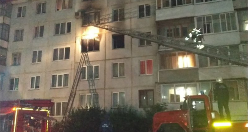 В Брянске выгорела квартира в пятиэтажном панельном доме
