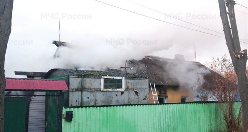 В Брянске в пожаре на переулке Тельмана погибли муж с женой