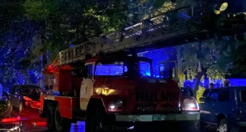 Квартира в пятиэтажке выгорела в центре Брянска. Жертв нет
