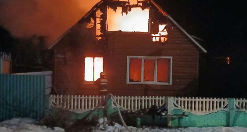 В брасовском Городище в ночном пожаре погиб 45-летний мужчина