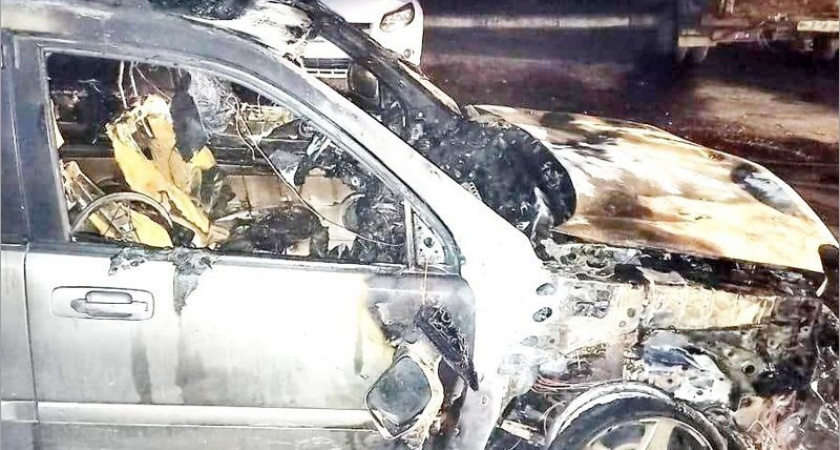 С начала года у брянских автовладельцев сгорело почти шесть десятков машин