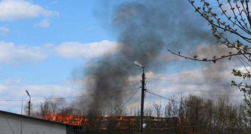 В Суземке сгорел центр авторемонта