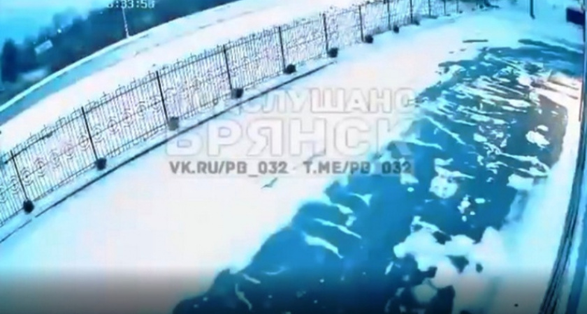 Жители брянского пригорода Супонево сообщили о мощной вспышке и звуке взрыва вечером 11 февраля