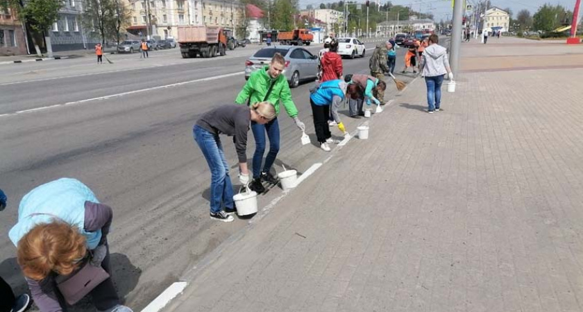 В Брянске перед субботником провели «санитарную пятницу»