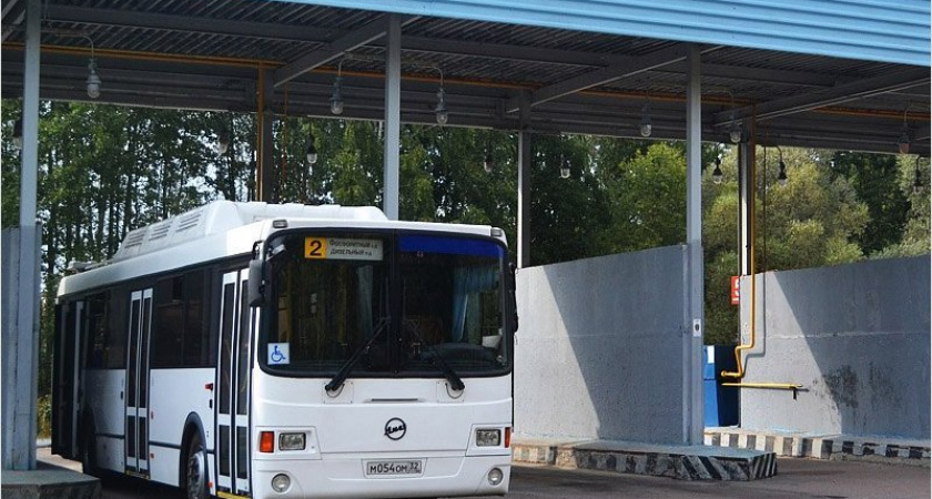 В честь Крещения вышли на маршруты все давно забытые автобусы