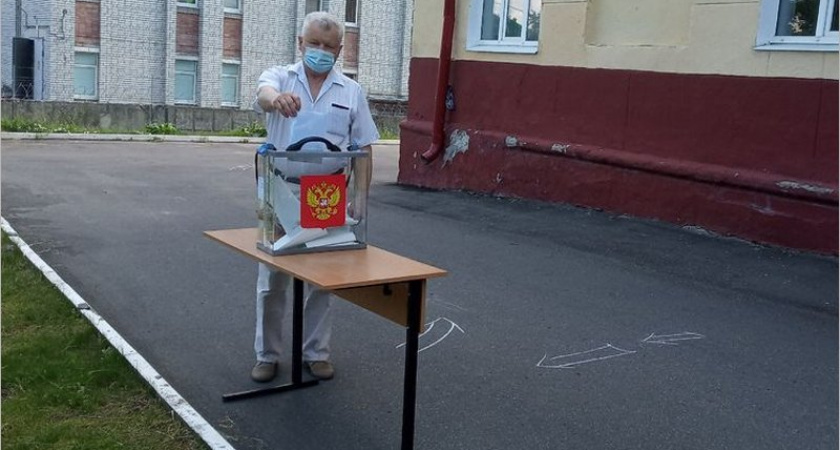 Руководитель белорусского землячества Николай Голосов проголосовал за поправки в Конституцию России