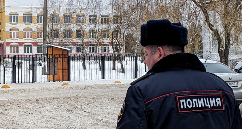 Четыре уголовных дела возбуждены после стрельбы в брянской гимназии №5
