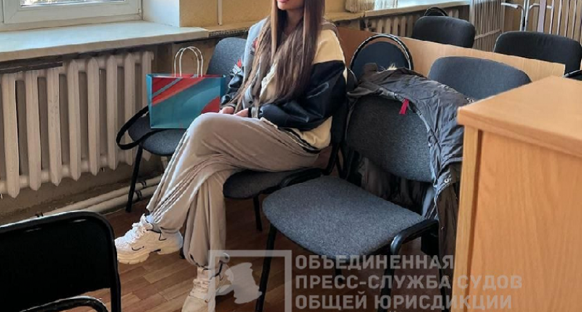 Брянское «дело о сожжении паспорта»: блогерше Евгении Хоффманн (Коревой) домашний арест продлён до 5 апреля