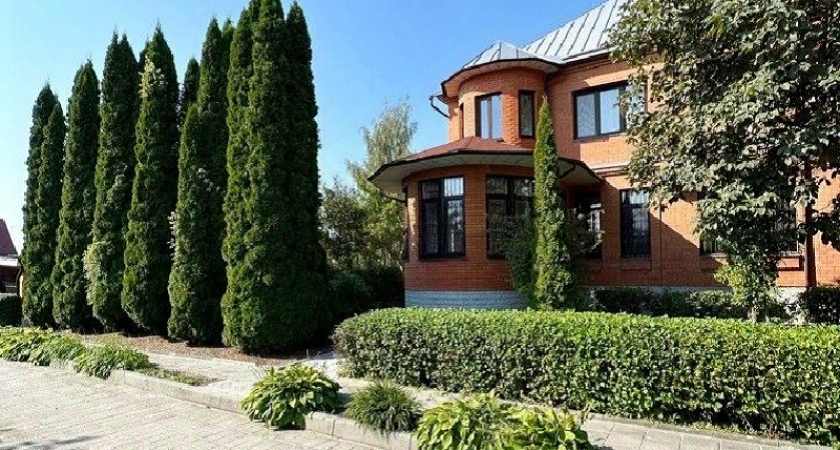 Брянский коттедж занял девятое место в рейтинге самых дорогих загородных домов, продающихся в ЦФО